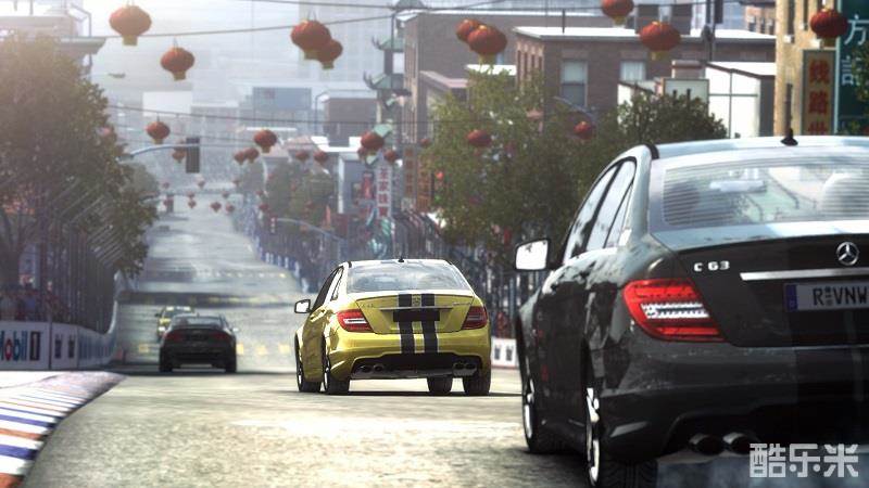 超级房车赛:汽车运动