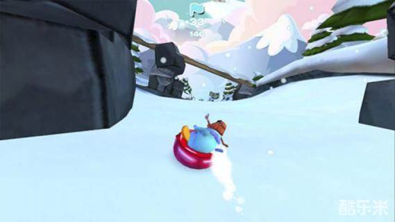 企鹅俱乐部雪橇滑雪赛