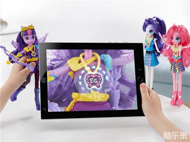 彩虹小马:小马国女孩