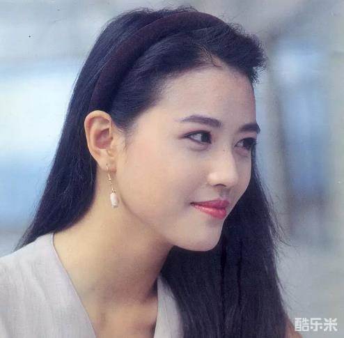 周海媚