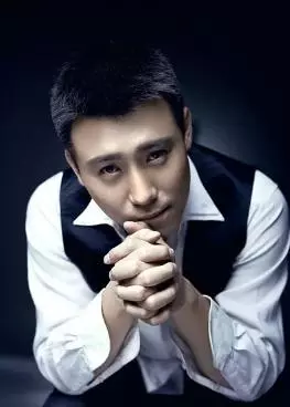 李乃文