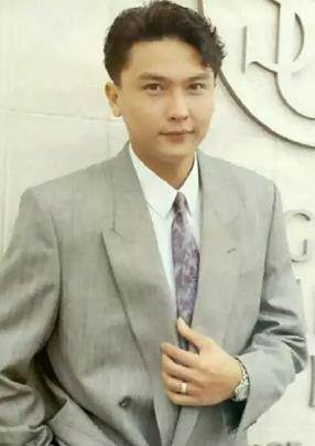 关礼杰