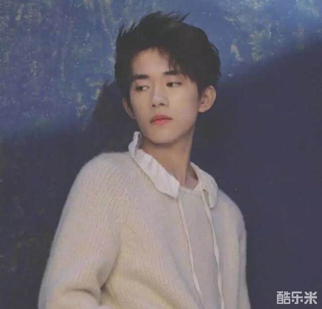 易烊千玺