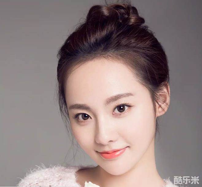 张嘉倪