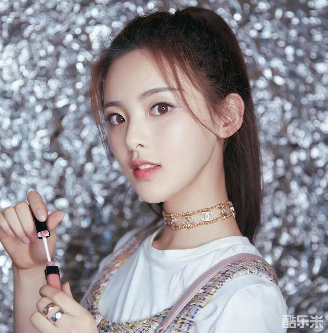 杨超越