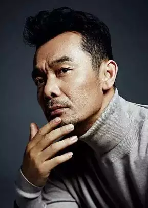 宋佳伦