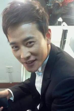 罗晋