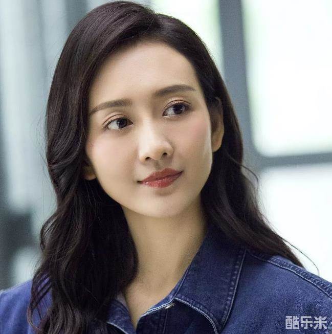 王鸥