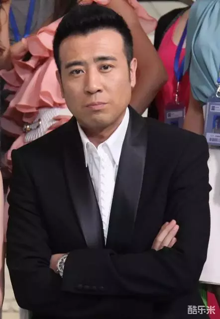 于和伟