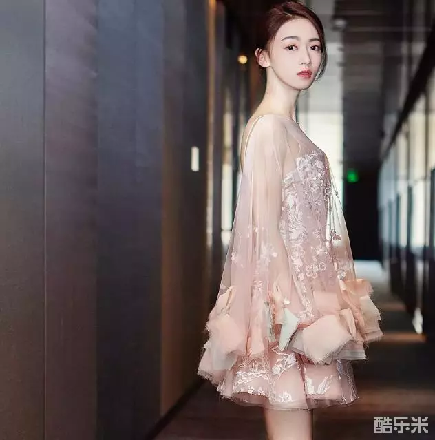 吴谨言