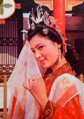 普超英