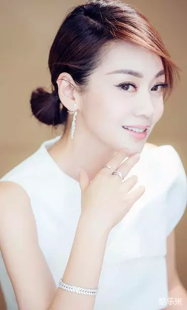 闫妮