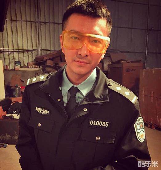 启杰