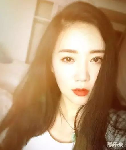 张彤