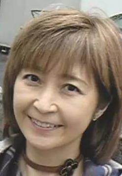 兴梠里美