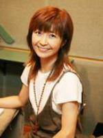 兴梠里美