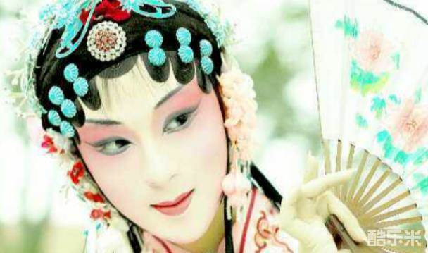 董飞
