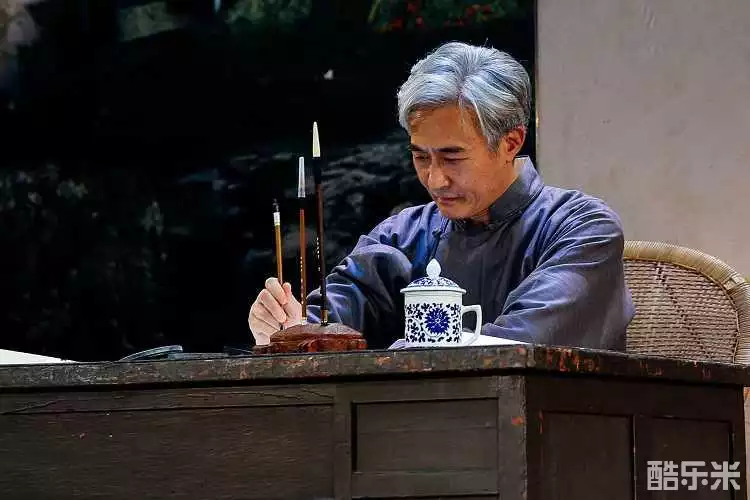 任洛敏