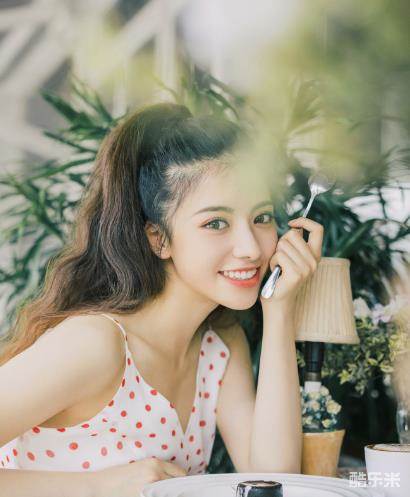 吴静怡