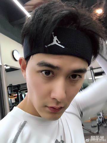 何龙龙