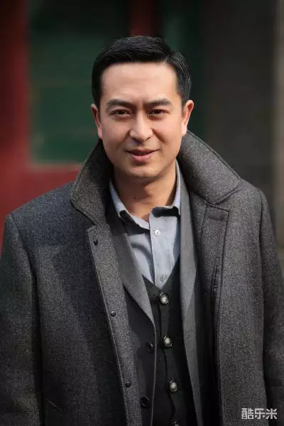 张嘉译