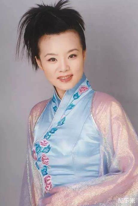 龚琳娜