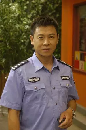 胡亚捷