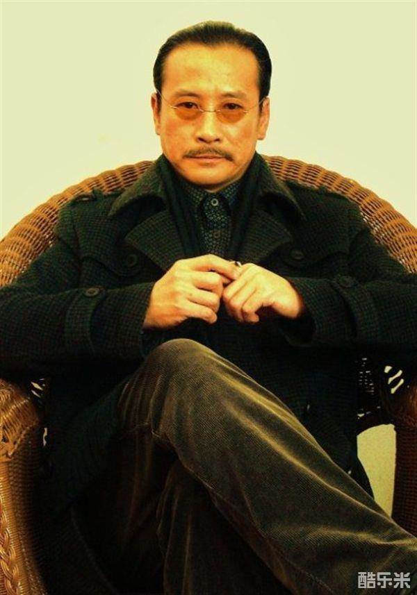 由立平