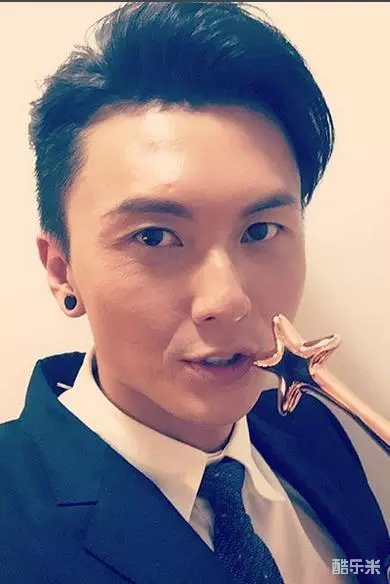 王浩信