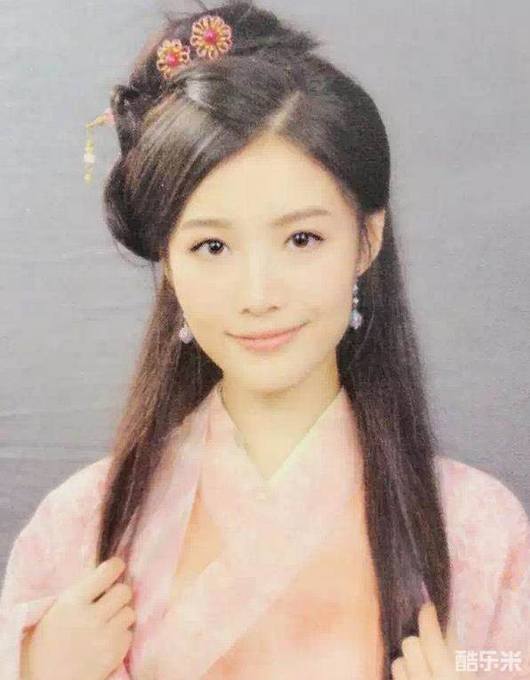 吴沚默