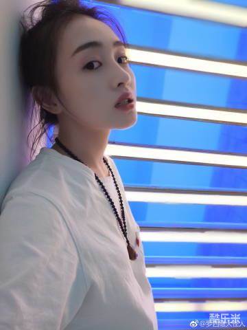 罗四维