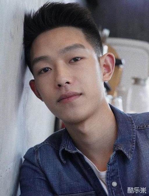 王锵