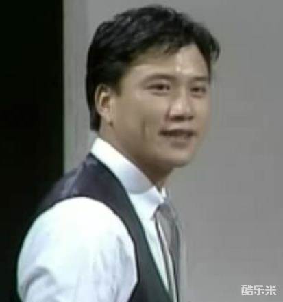 万梓良