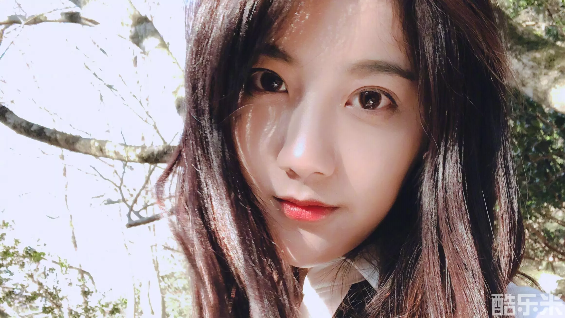 李艺彤