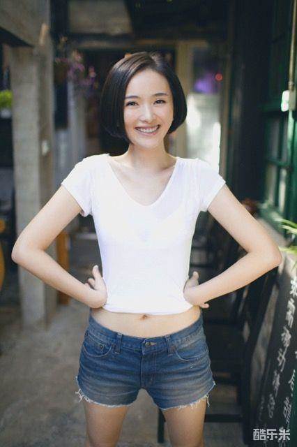 李依玲