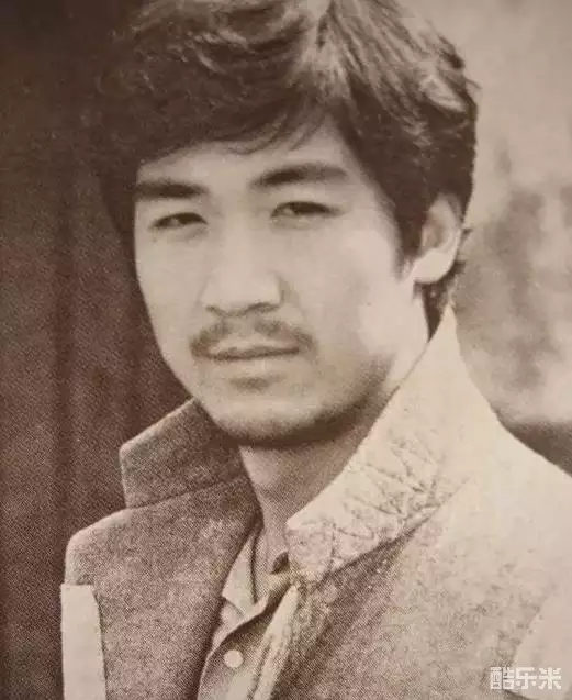 张国立