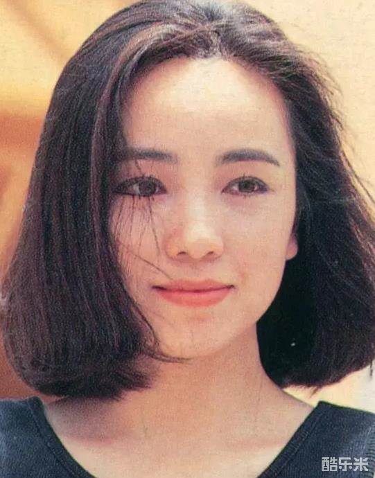 邓萃雯