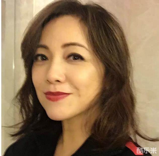 邓萃雯