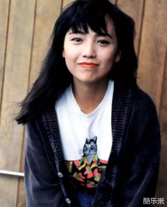 邓萃雯