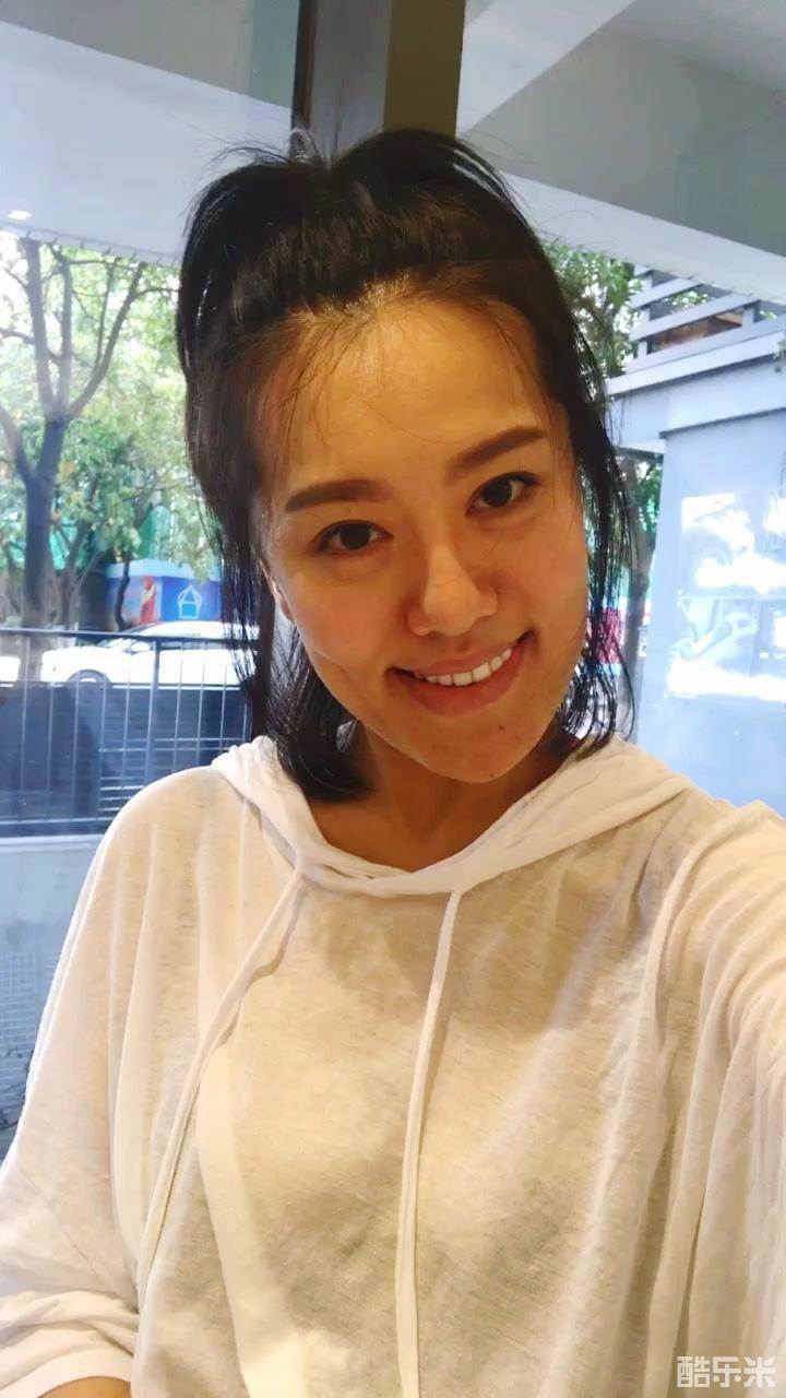 嗯呐朱莉