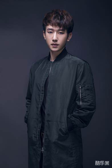 侯拂明