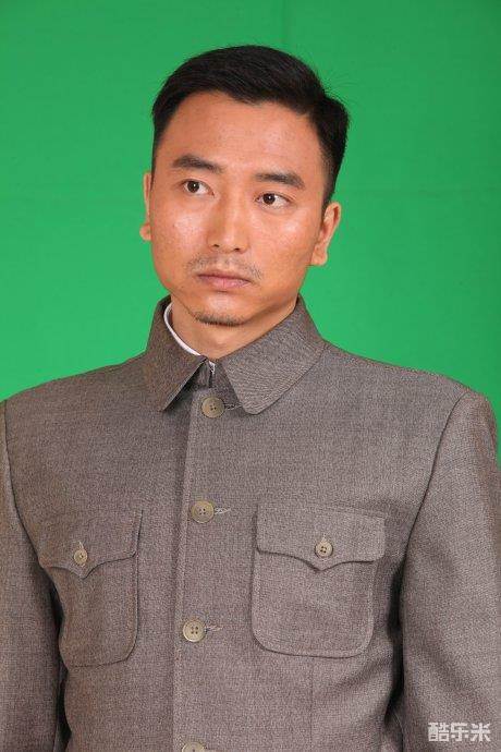 邱士鉴
