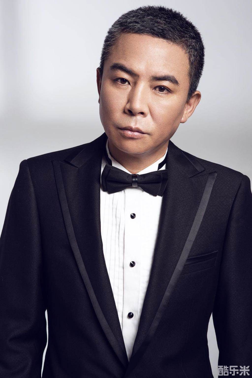 白红标