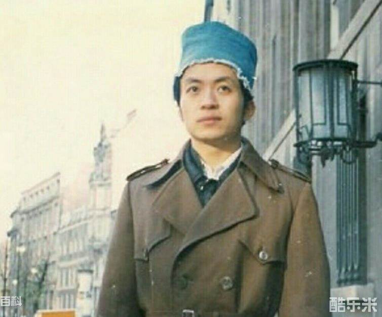 顾城