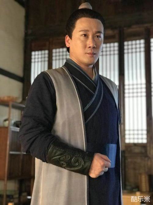 邱彬