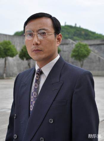 屈扬
