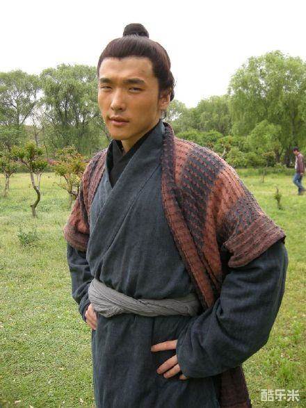 冯茗惊