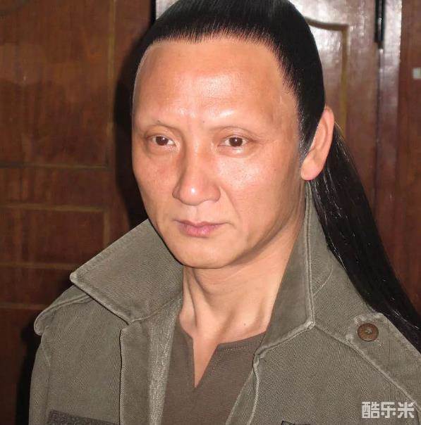 杜玉明