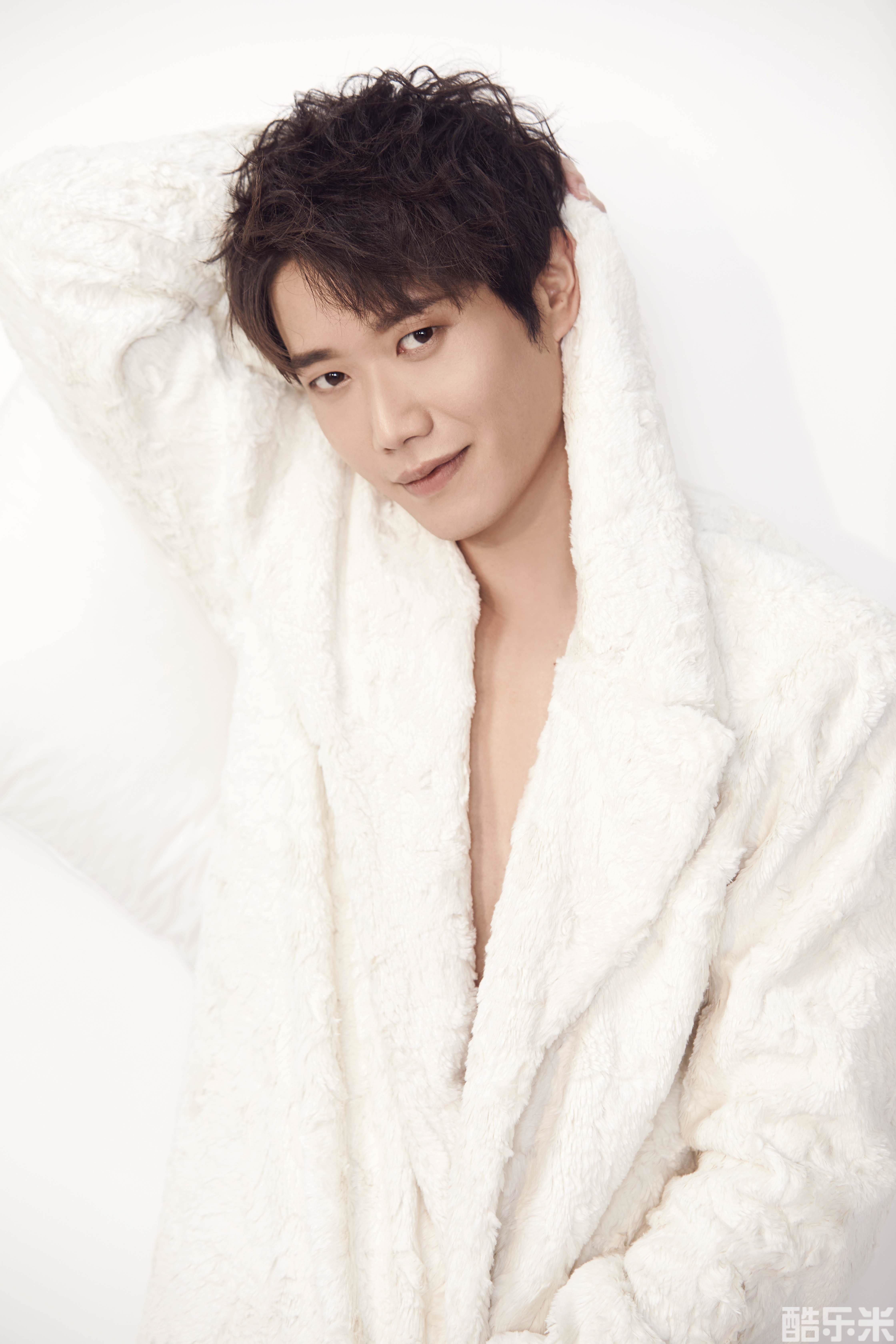 李嘉铭
