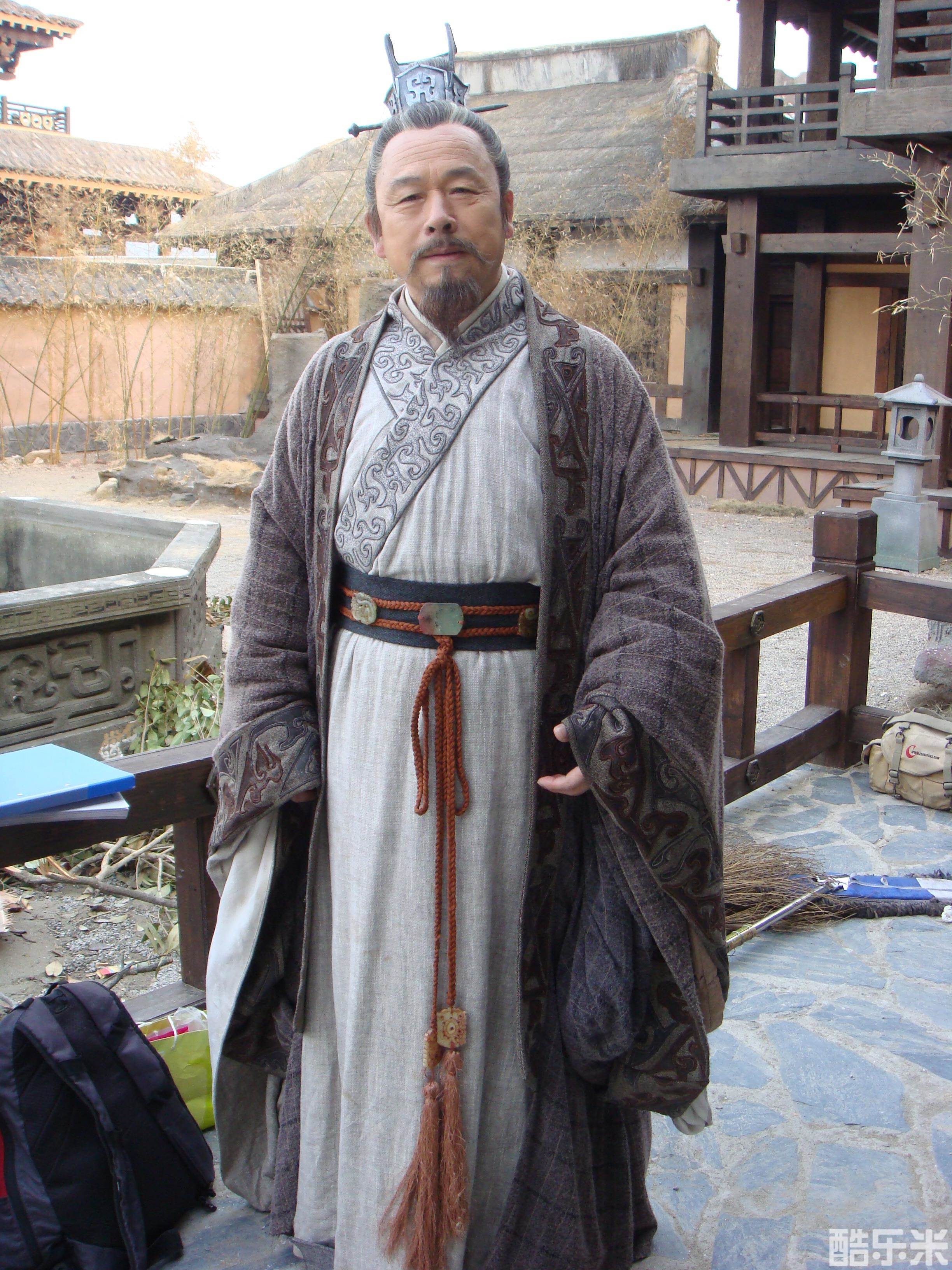 孙德元